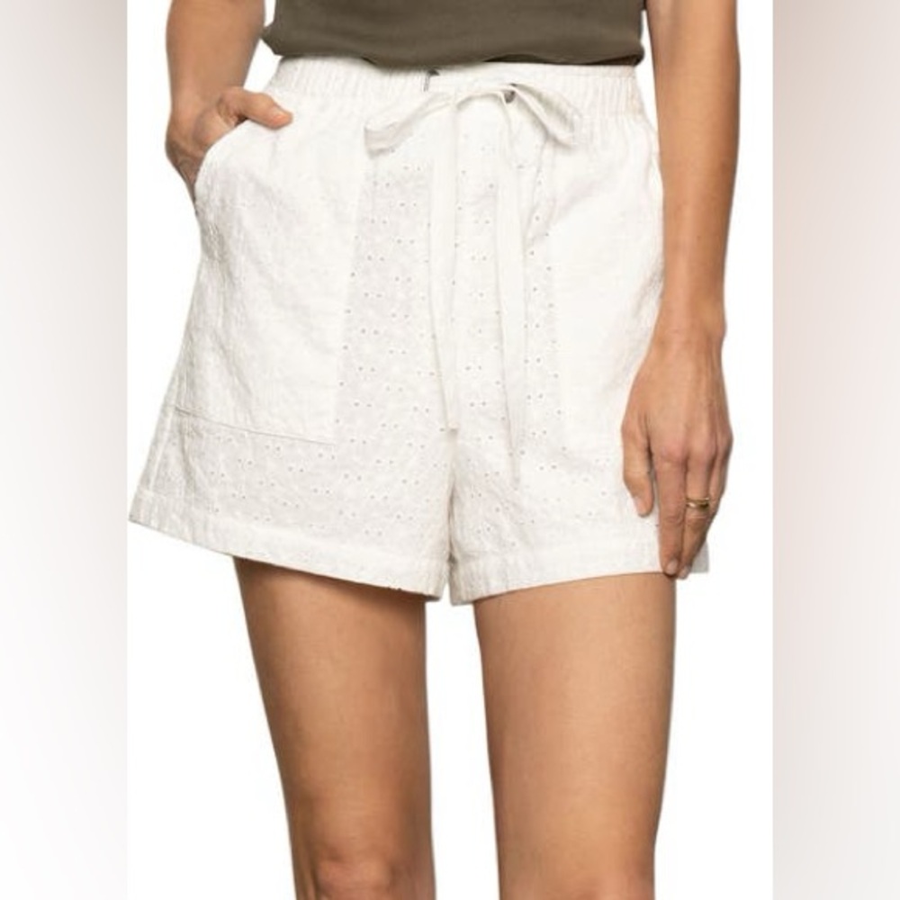Sanctuary Flower Field Eyelet Embroidery Shorts size S NWT